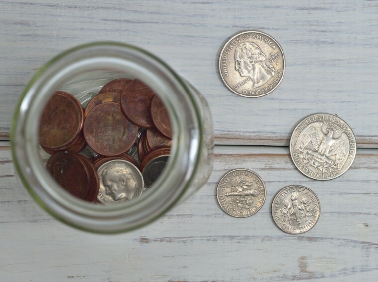 how many quarters will fit in a 5 gallon bucket