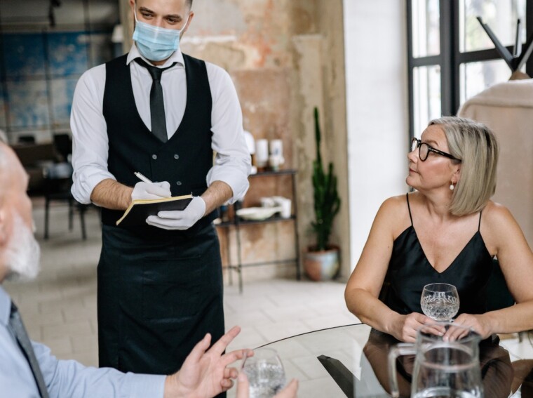 a karen comes into the restaurant screeching that she knows the owner