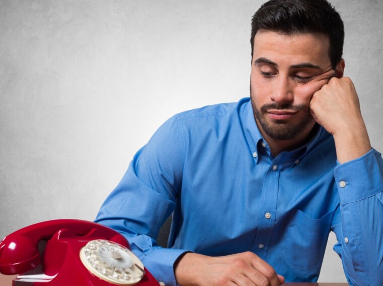 how long should you wait on hold before hanging up