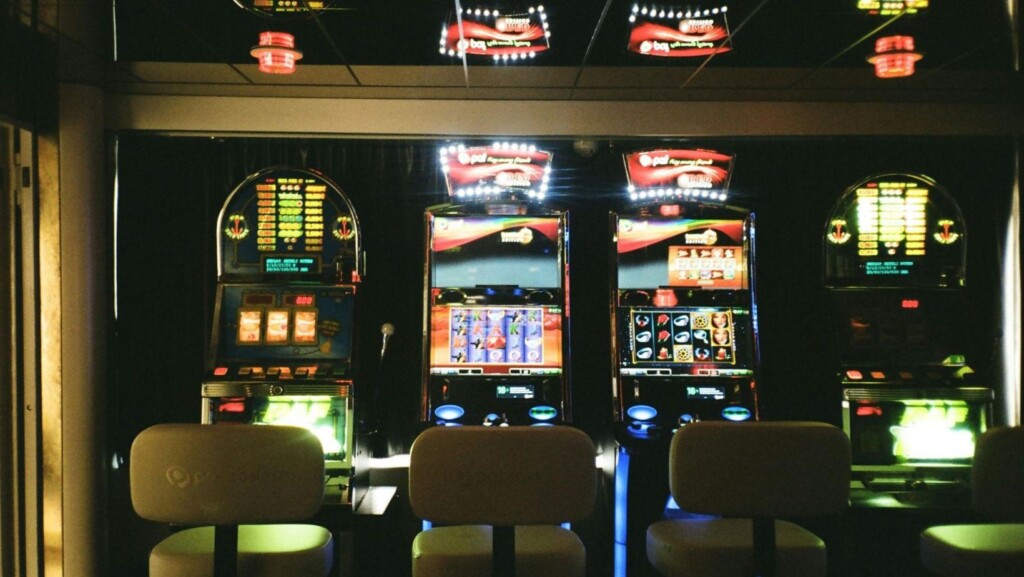 Slots games meet mystery boxes the fun of hidden bonus features