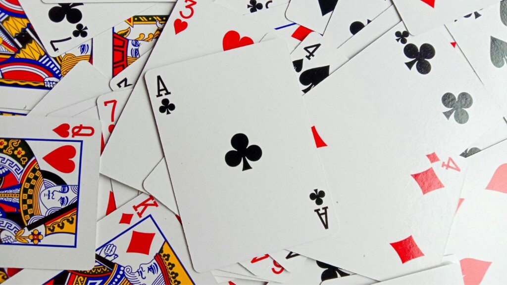 Common blackjack mistakes and how to avoid them